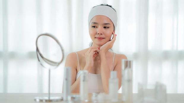 Cara Mencoba Skincare Baru: Pasti Aman Dengan Cara Ini!