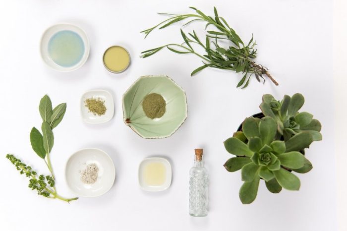 Cara Cek Kandungan Skincare Aman Atau Tidak