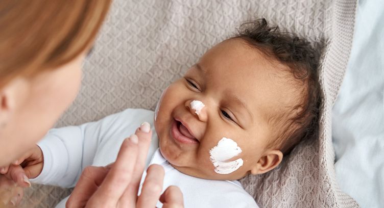 8 Skincare Bayi Yang Bagus Dan Pasti Aman