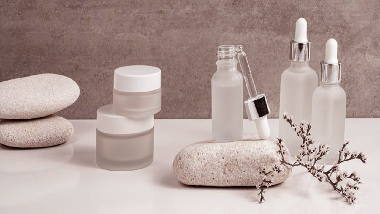 Cara Menghindari Kandungan Berbahaya Sebelum Membeli Produk Skin Care