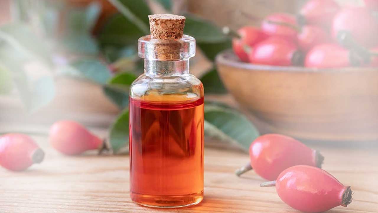 Kandungan Beta-Carotene dalam Rosehip Oil: Manfaat dan Penggunaannya untuk Kulit Sehat