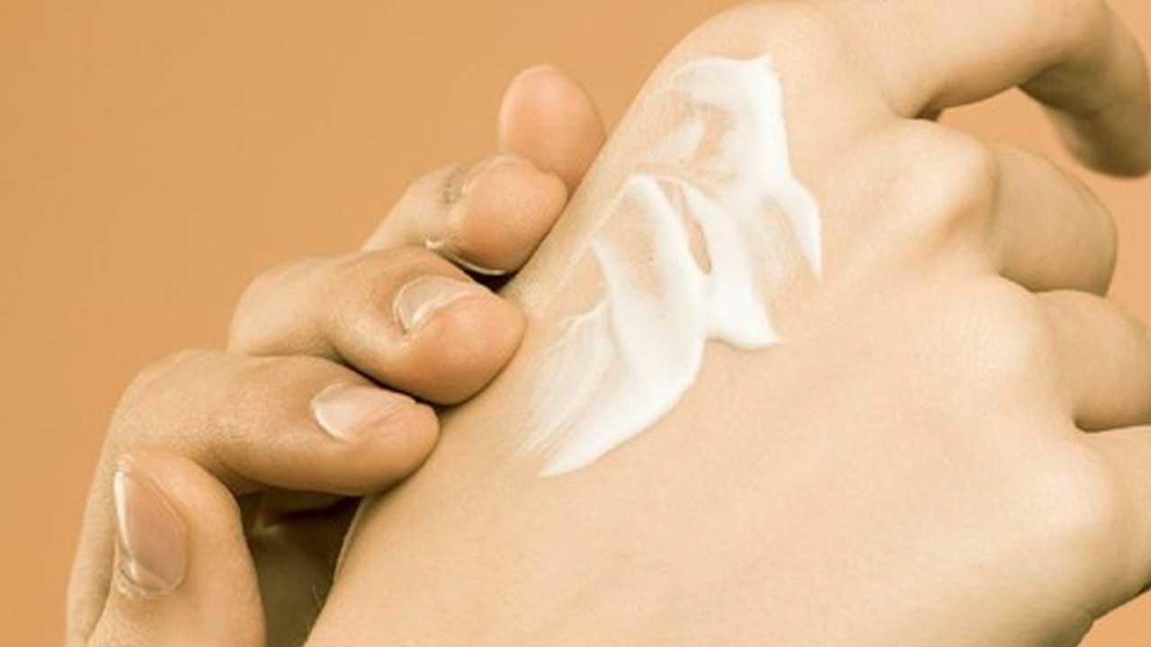Kandungan Vitamin A dalam Skincare: Manfaat, Jenis, dan Cara Menggunakannya